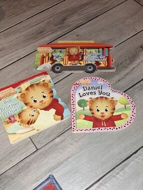 Daniel Tiger Board Book Set